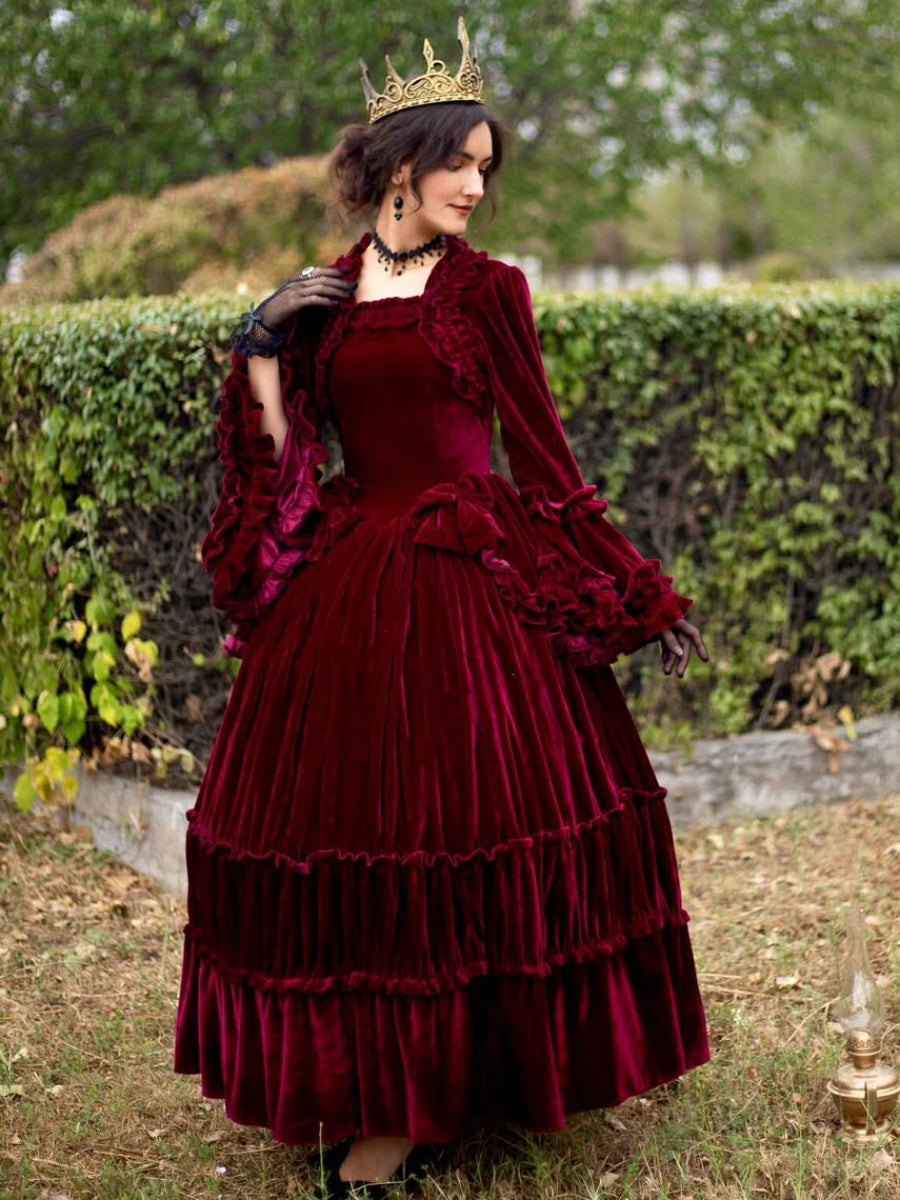 Gothic Victorian Ball Gown - Elegant and Timeless Formal Wear retrorobe Gothic Victorian Ball Gown - Elegant and Timeless Formal Wear retrorobe