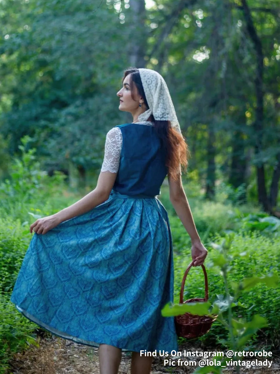 Traditional Oktoberfest Dirndl with Apron