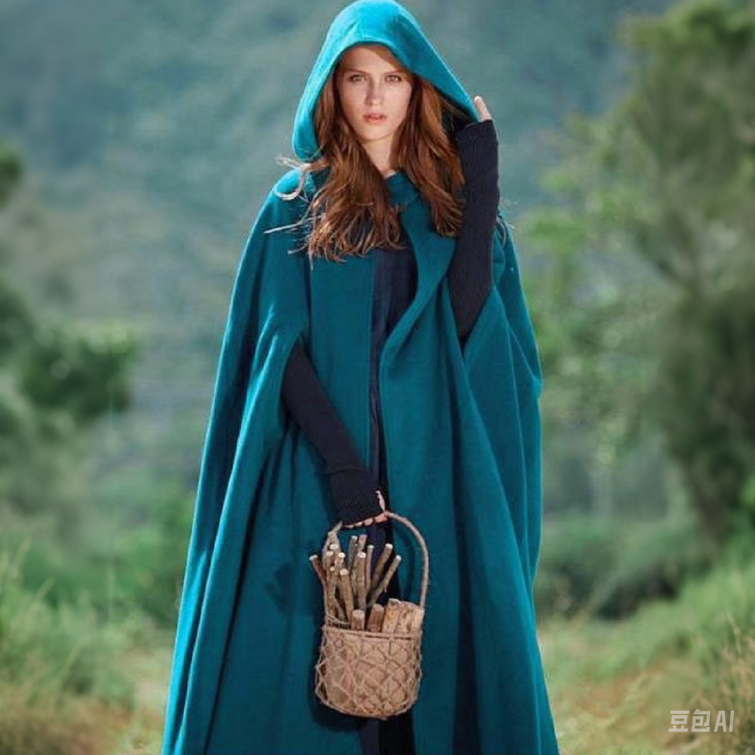 Medieval Hooded Straps Shawl Extended Cloak - Retrorobe