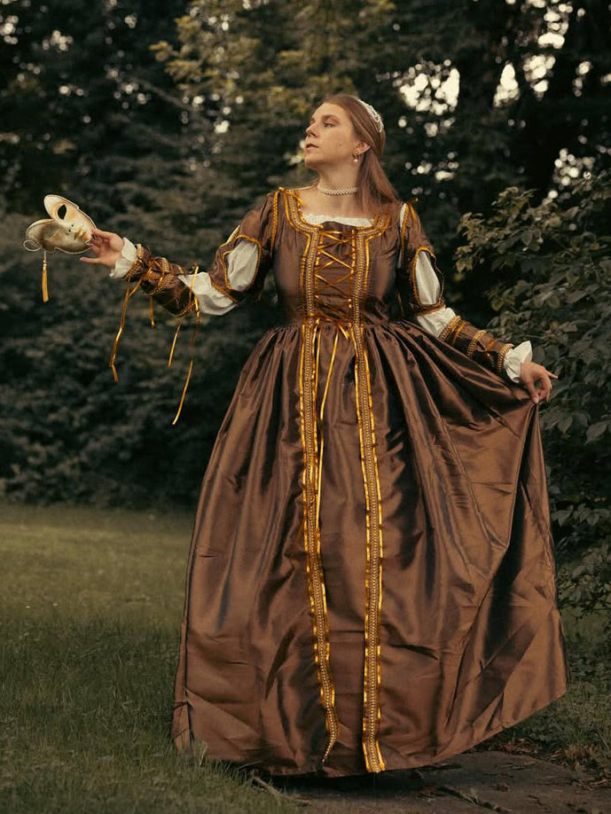 Renaissance Venetian Gown - Luxurious Elegance for Historical Fashion retrorobe Renaissance Venetian Gown - Luxurious Elegance for Historical Fashion retrorobe