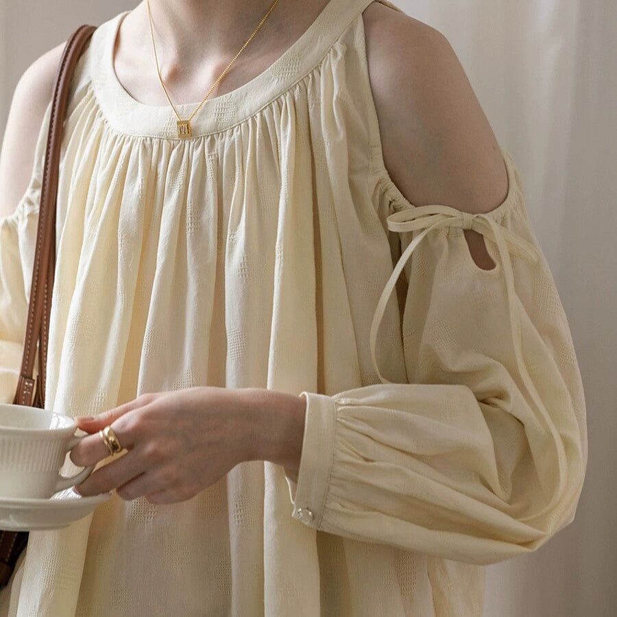 Classic Flowy Pleated Cold Shoulder Blouse - Retrorobe