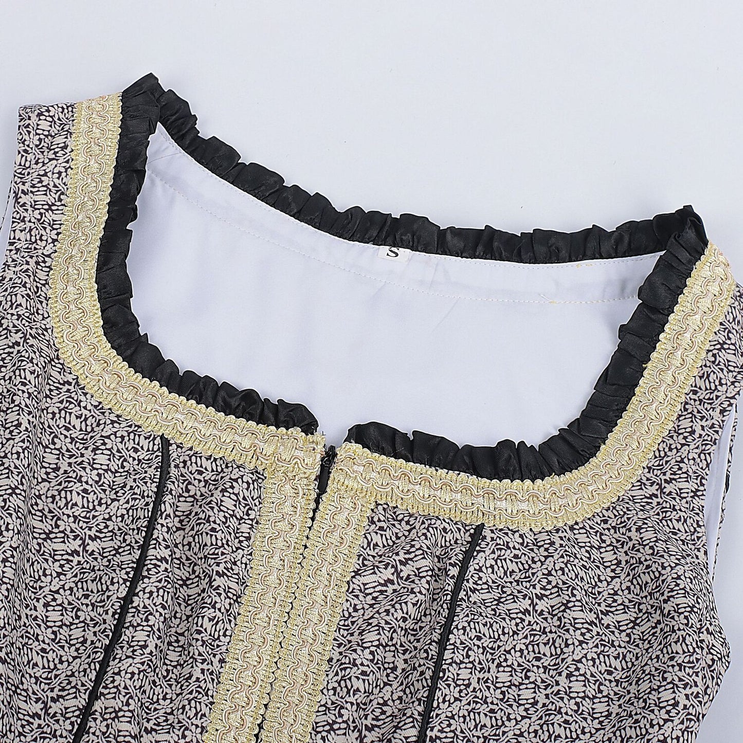 Robe Dirndl grise Oktoberfest avec tablier et chemisier en dentelle