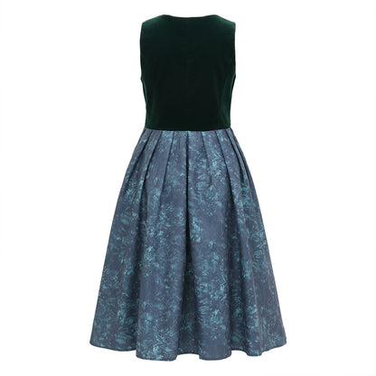 Oktoberfest Women's Dark Green Dirndl Dress with Apron
