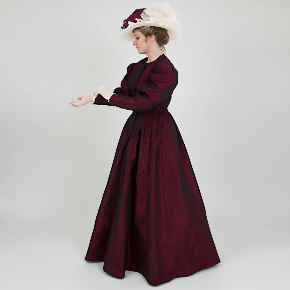 Dickensian Christmas Caroler Puff Sleeve Gown