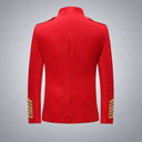 Abrigo de cascanueces rojo con ribete de presillas para hombre