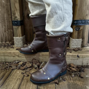 Botas altas de caballero medieval
