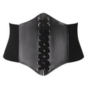 Ensemble de voyageuse médiévale avec chemisier, jupe longue et ceinture corset