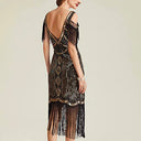 Vestido flapper con ribete de flecos y lentejuelas con set de accesorios