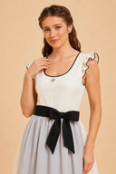 Damen Oktoberfest elfenbeinfarbenes Midi-Dirndl mit schwarzer Schleifen-Taille  
