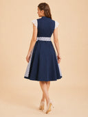 Vestido dirndl azul para mujer con cuello alto, botones y delantal con estampado floral