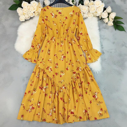 Retro 70s Bohemian Floral Fit-and-flare Maxi Dress