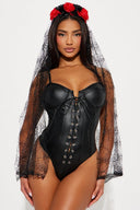 Copricapo da donna gotico in pizzo con rosa e velo scheletro per Halloween