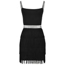 Mini vestido con tirantes brillantes y flecos en capas