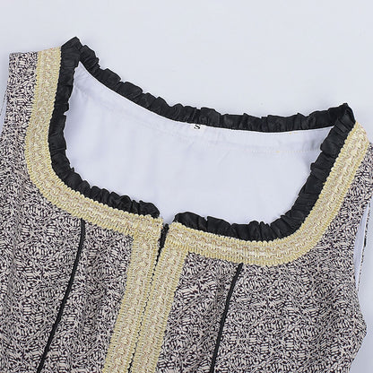 Robe Dirndl grise Oktoberfest avec tablier et chemisier en dentelle 