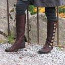 Botas medievales con cordones laterales