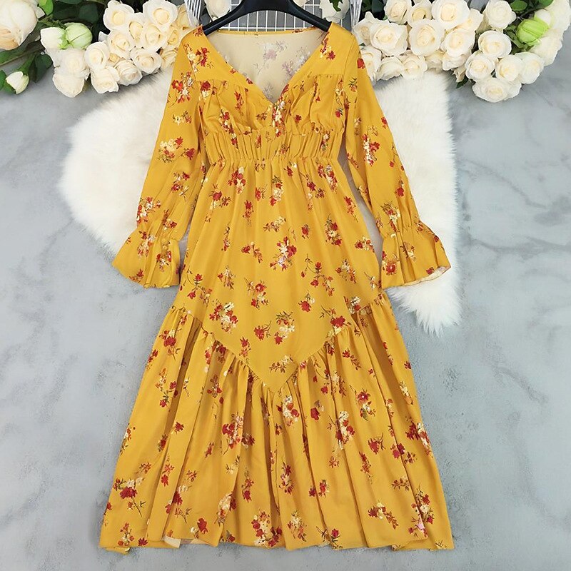 Retro 70s Bohemian Floral Fit-and-flare Maxi Dress