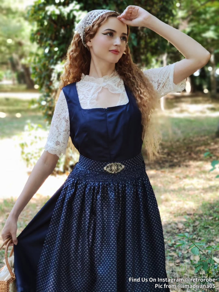 Oktoberfest Bavarian Dirndl Dress with Apron and Lace Blouse