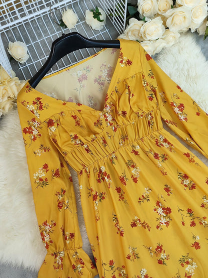 Retro 70s Bohemian Floral Fit-and-flare Maxi Dress