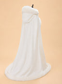 Women's Ivory Medieval Queen Gown & Fur-Trimmed Cloak Costume Set