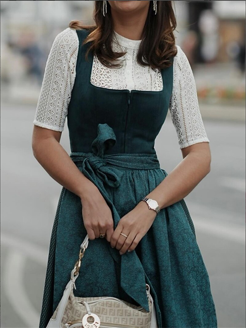 Dunkelgrünes Dirndlkleid für Damen im Oktoberfeststil